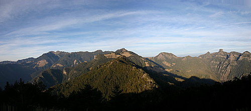 桃山春雪行